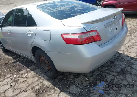 2007 Toyota Camry Ce/Le/Se/Xle z USA, uszkodzony, nr VIN 4T1BE46K37U185346